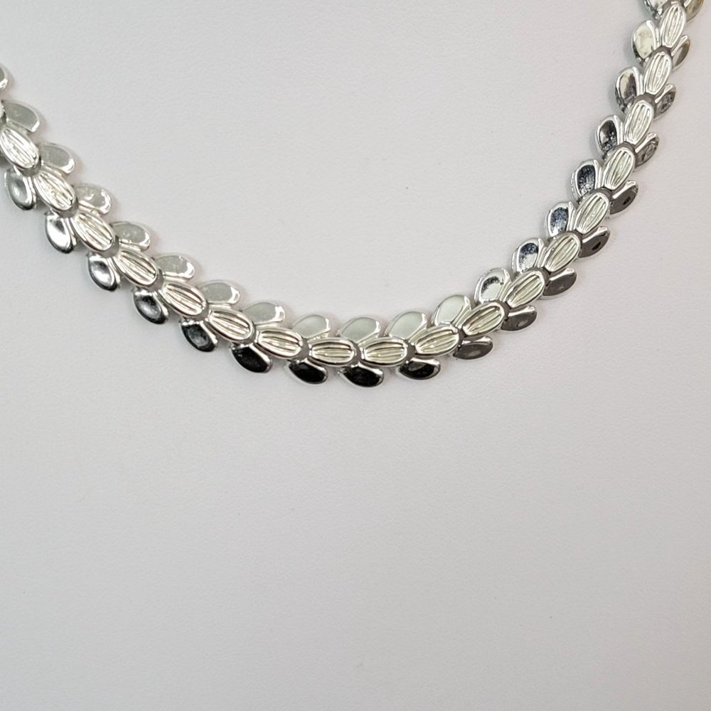 Coro Silver Tone Necklace Abstract Design Hook Close Vintage Signed 16 in - Picture 2 of 8